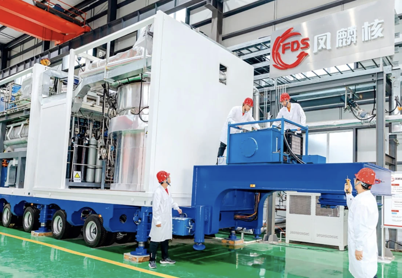 avatar1777943981500-17779439821461399532193-3 Chưa từng có: Trung Quốc đặt lò phản ứng hạt nhân lên xe tải, di chuyển khắp nơi, hoạt động trong nhiều thập kỷ mà không cần tiếp nhiên liệu - Ảnh 1.