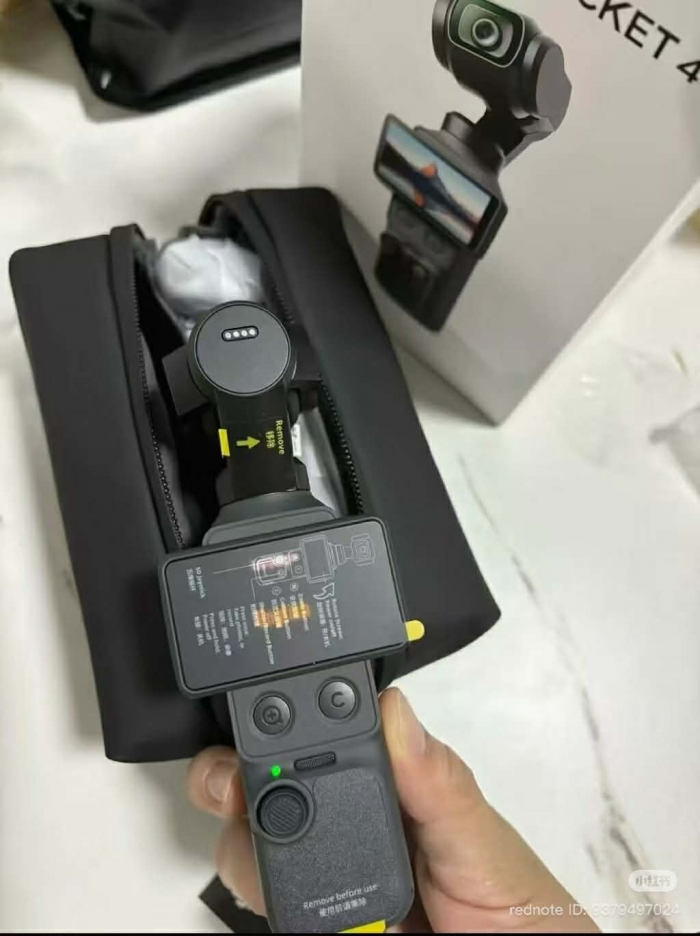 pocket-4-hand-on-1-1