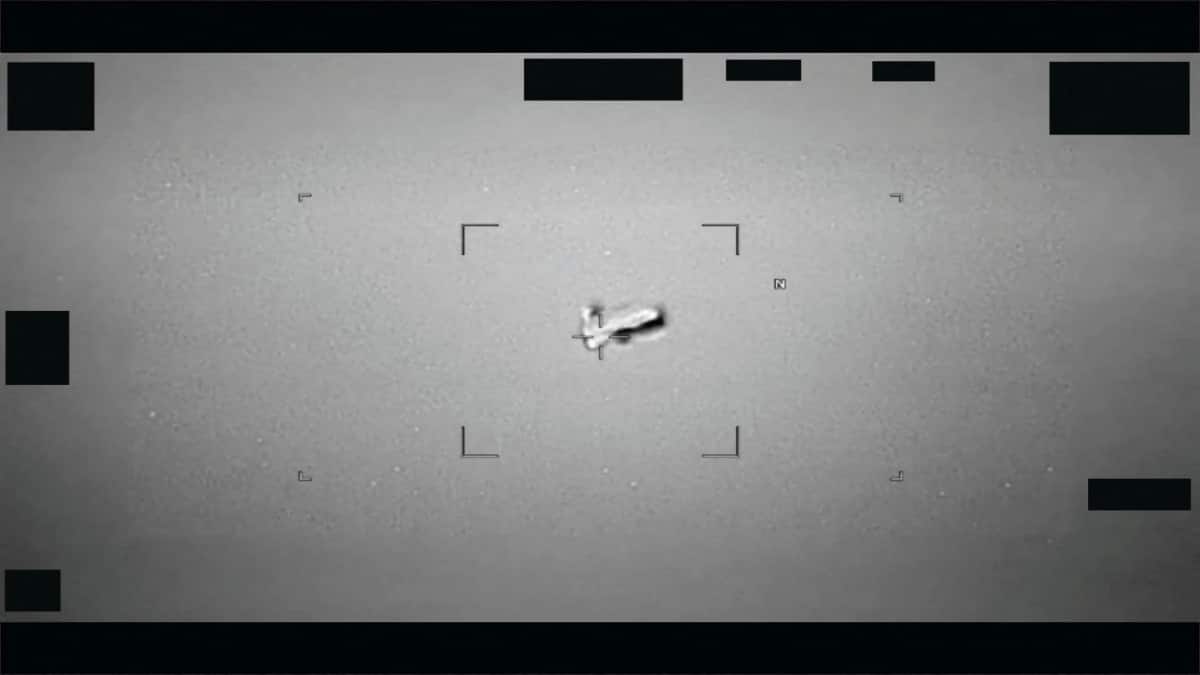 ufo1200-2026-05-4accbd9659cd8878-17802804473941492183547 Vật thể hình người xuất hiện trong hồ sơ UFO của Lầu Năm Góc: Gia tốc 600 lần trọng lực khiến chuyên gia sửng sốt - Ảnh 2.