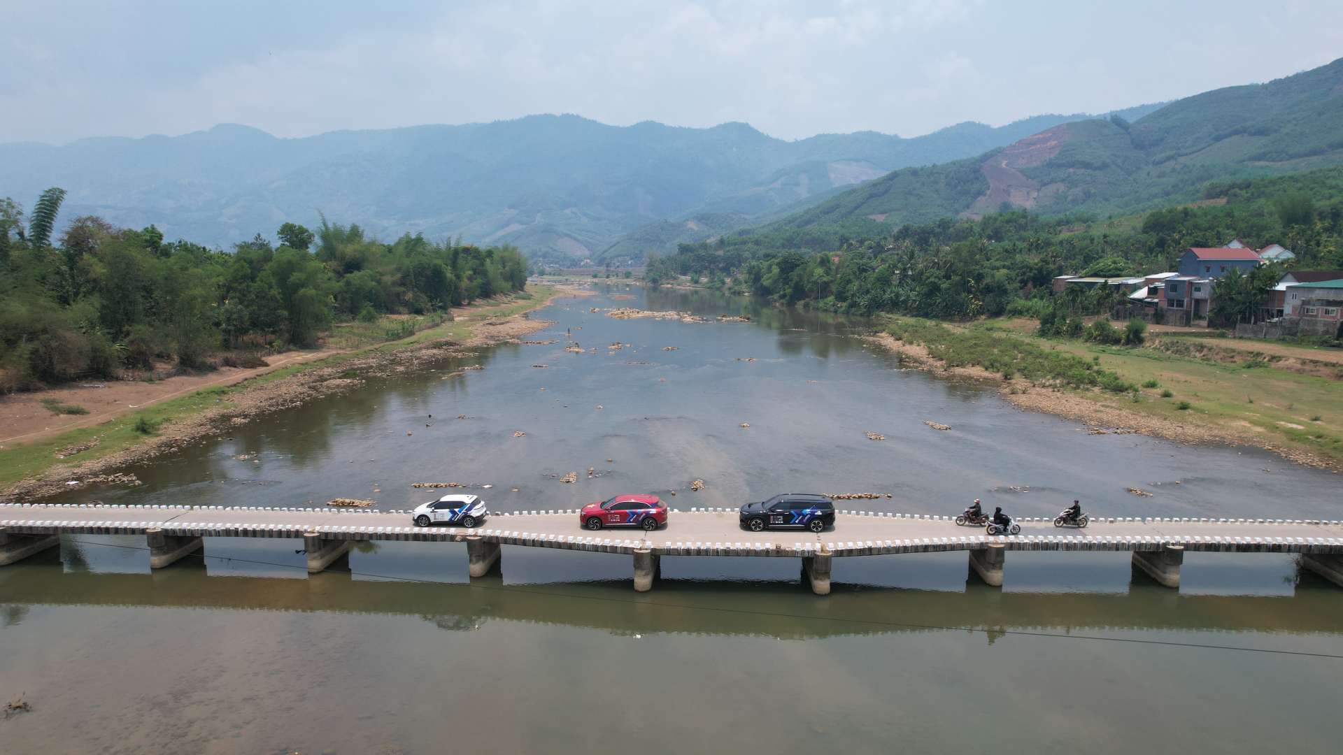 Sau chuyến "phượt" 10.000 km xuyên Đông Nam Á bằng xe điện, chủ xe nhận thấy lợi thế rõ ràng của “sân nhà” so với “sân khách” - Ảnh 3.