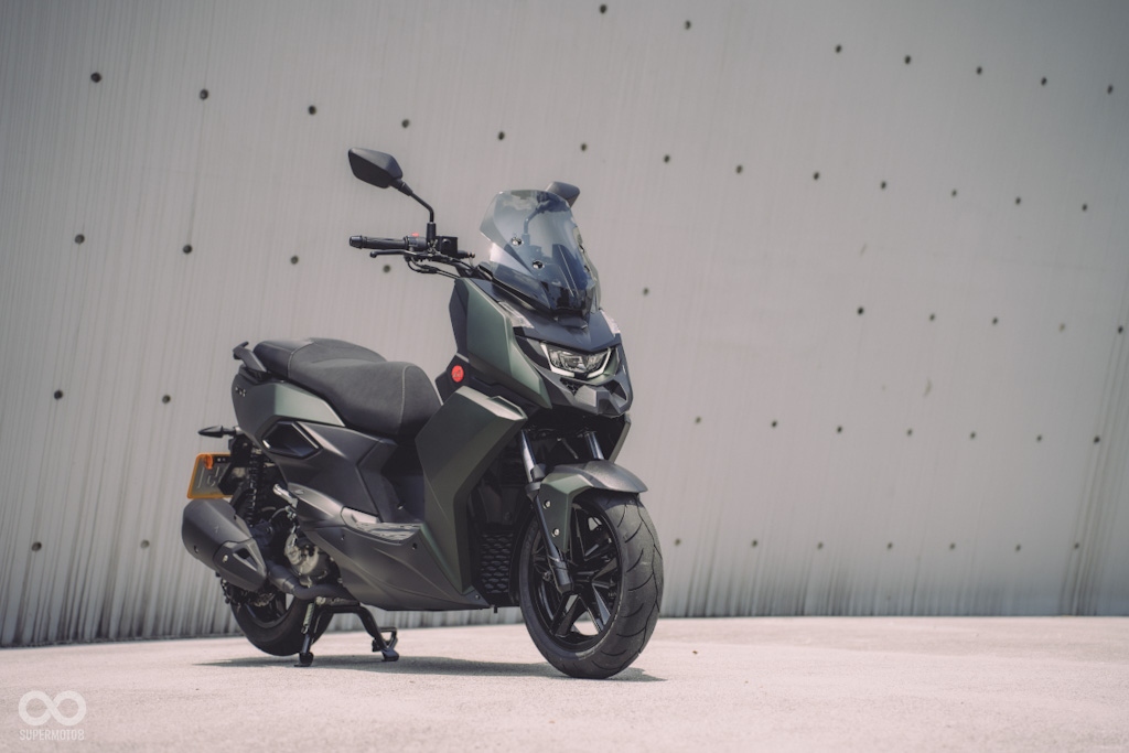 "Chiến thần cơ giáp" Aeonmotor STR X 300 trình làng: Vũ khí tối tân thách thức Honda SH 350i, dọn đường về Việt Nam? - Ảnh 4.