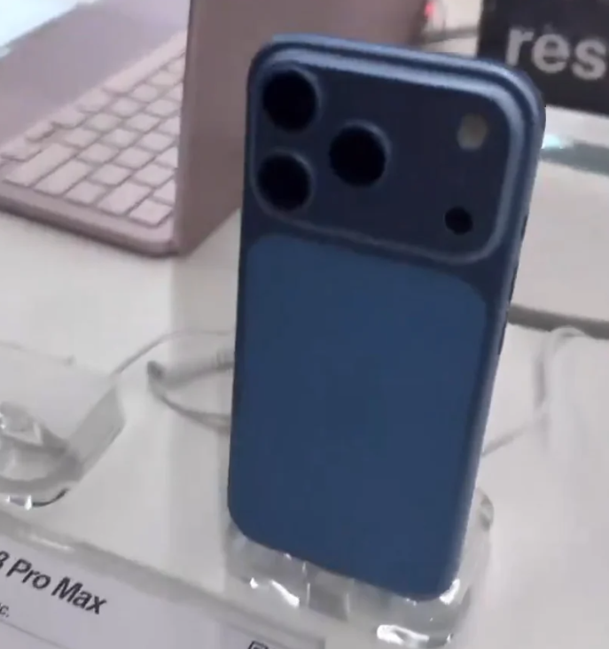 mau-iphone-18-pro-max-1 mau-iphone-18-pro-max
